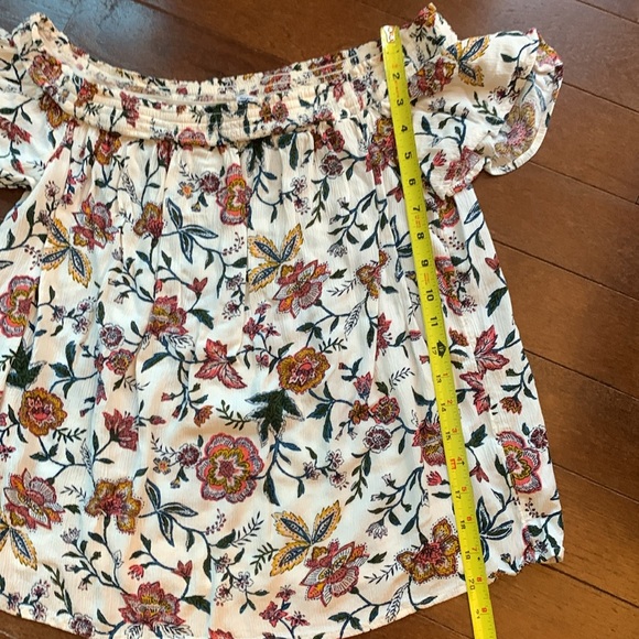 Old Navy Floral Blouse - Picture 3 of 6